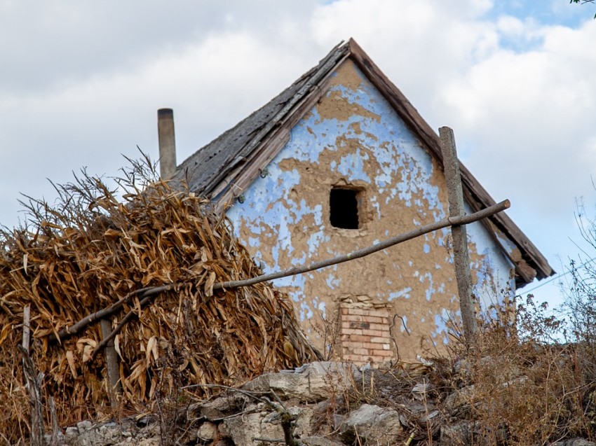 Clădiri abandonate