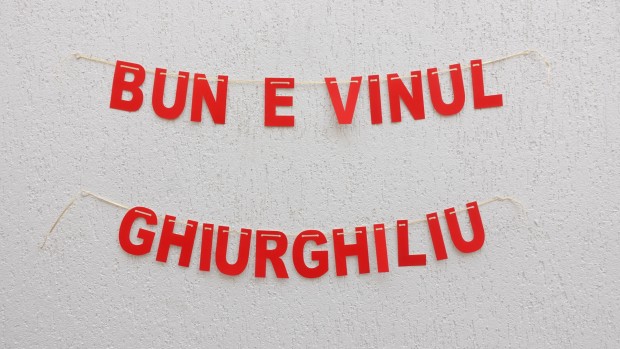 Garland ”Bun e vinul ghiurghiliu” 